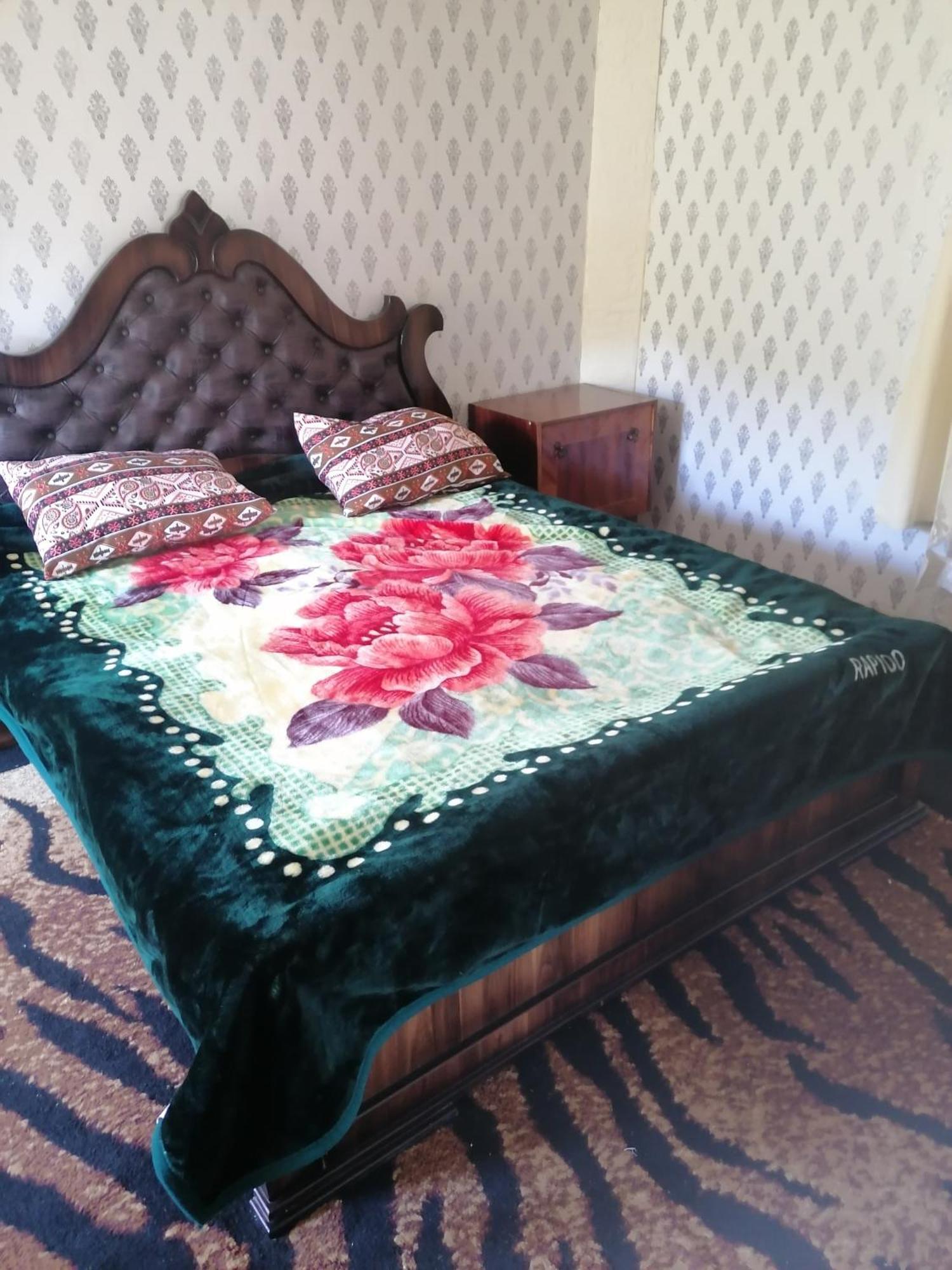 Gogni Old Room Стая снимка